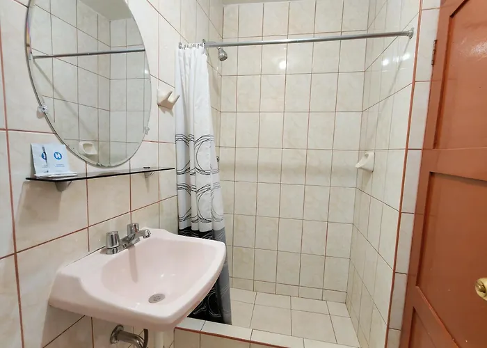 Saphi - Excelente Ubicacion Hotel 2*